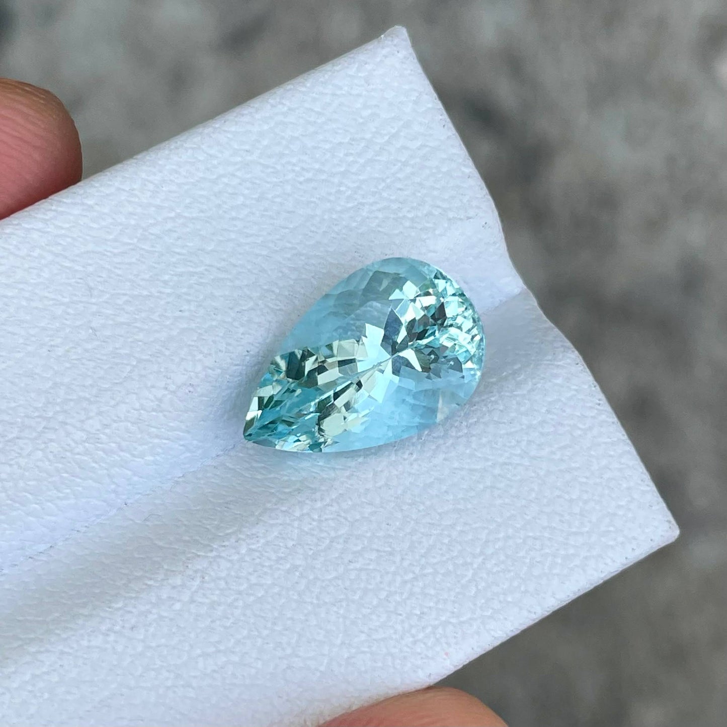 MantraMani Aquamarine Loose Gemstone – Authentic, Lab Certified | India - Angle 3