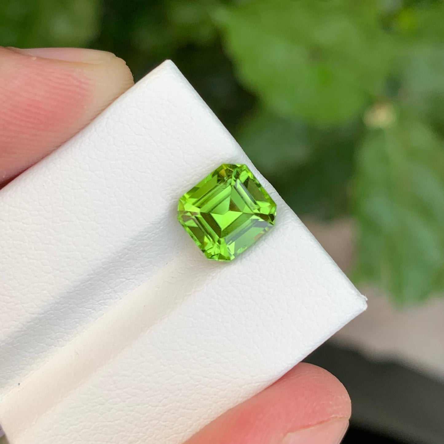 MantraMani Peridot Loose Gemstone – Authentic, Lab Certified | India - Angle 6