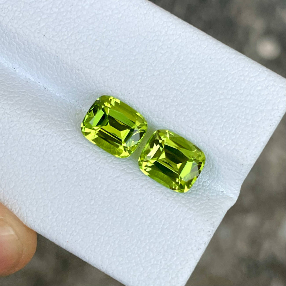 MantraMani Peridot Loose Gemstone – Authentic, Lab Certified | India - Angle 3