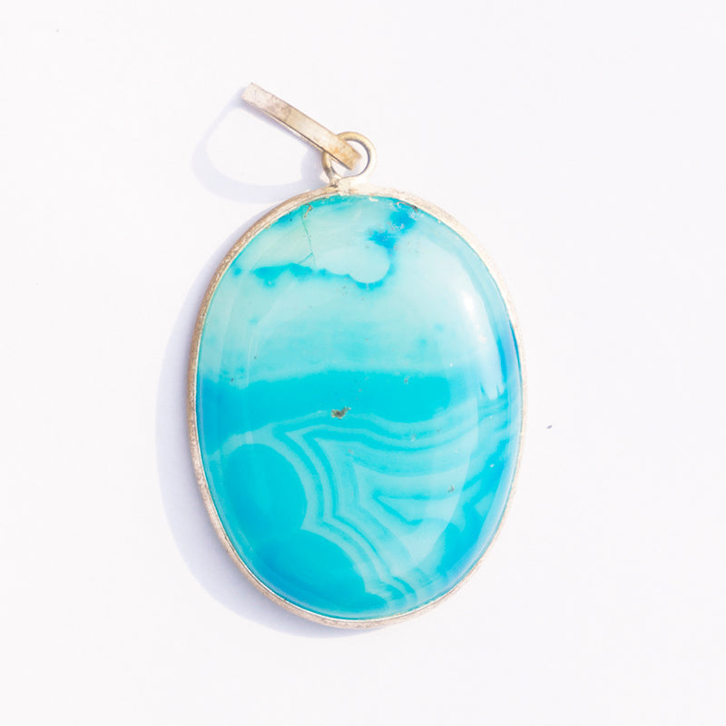 MantraMani® Nicolo Onyx Crystal Oval Pendant