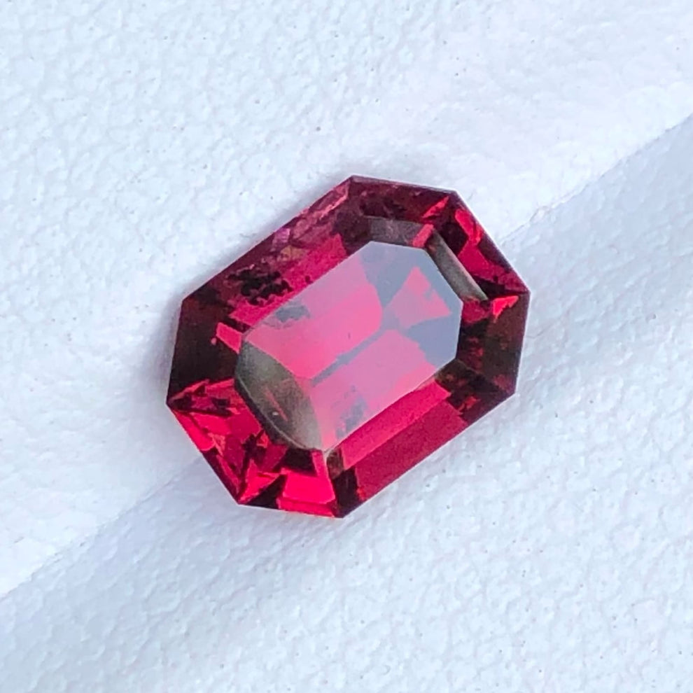 MantraMani Garnet Loose Gemstone – Authentic, Lab Certified | India - Angle 2