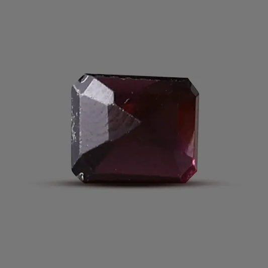 Red Garnet - 3.36 carats