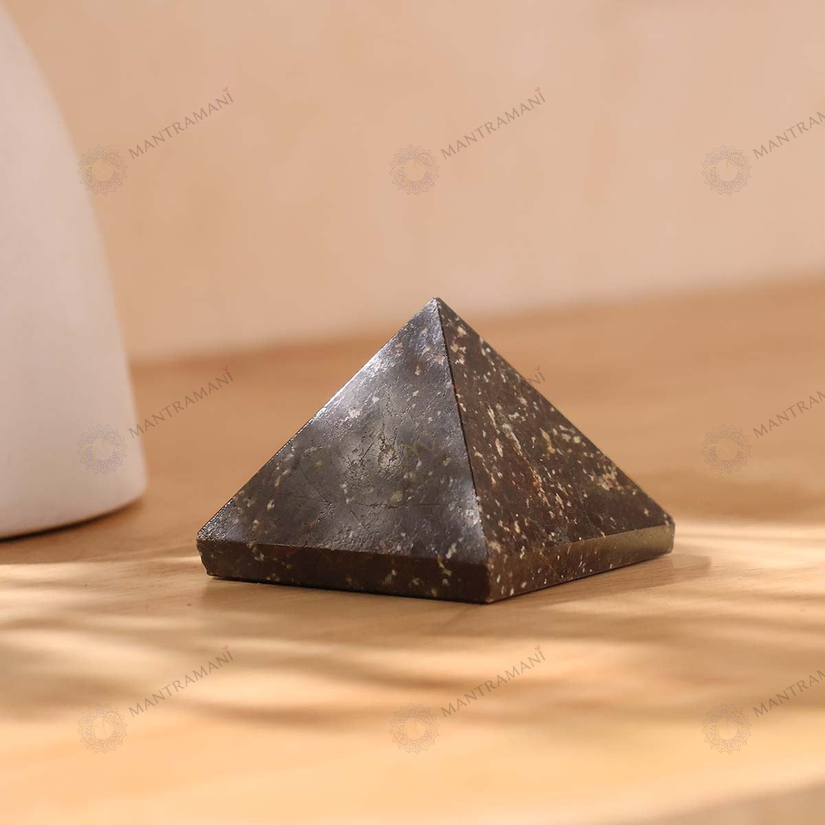 MantraMani® Garnet Pyramid – Love, Confidence & Success Energy Crystal