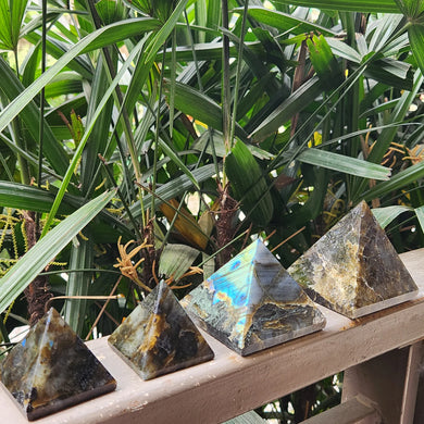 MantraMani® Labradorite Pyramid – Protection, Intuition & Spiritual Growth Crystal