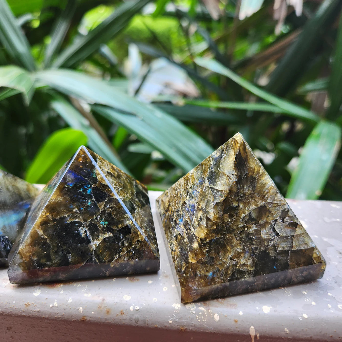 MantraMani® Labradorite Pyramid – Protection, Intuition & Spiritual Growth Crystal