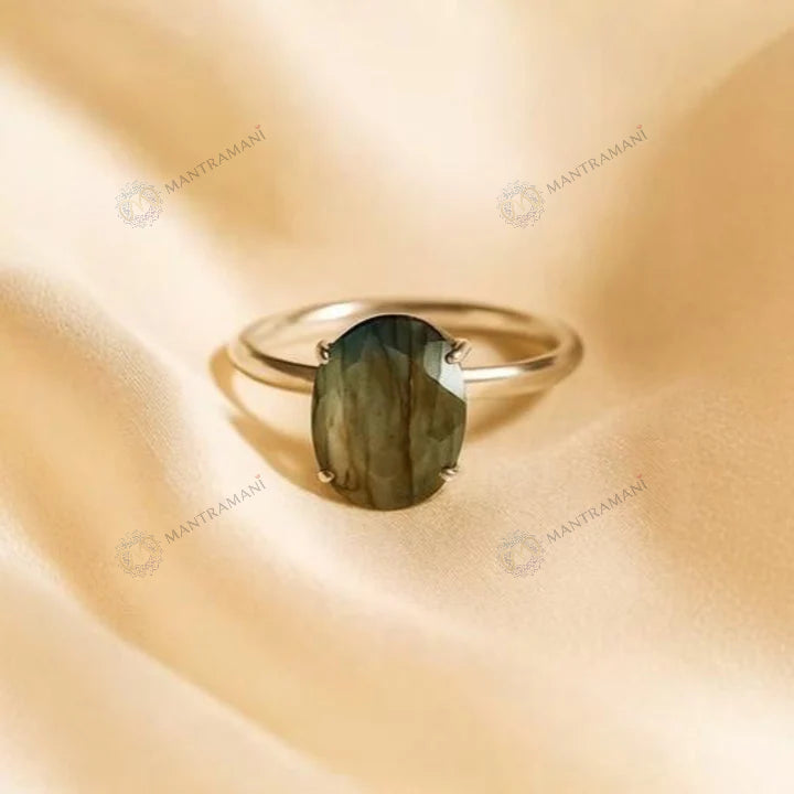 MantraMani® Labradorite Ring: Awaken Your Inner Power & Open Your Third Eye Chakra