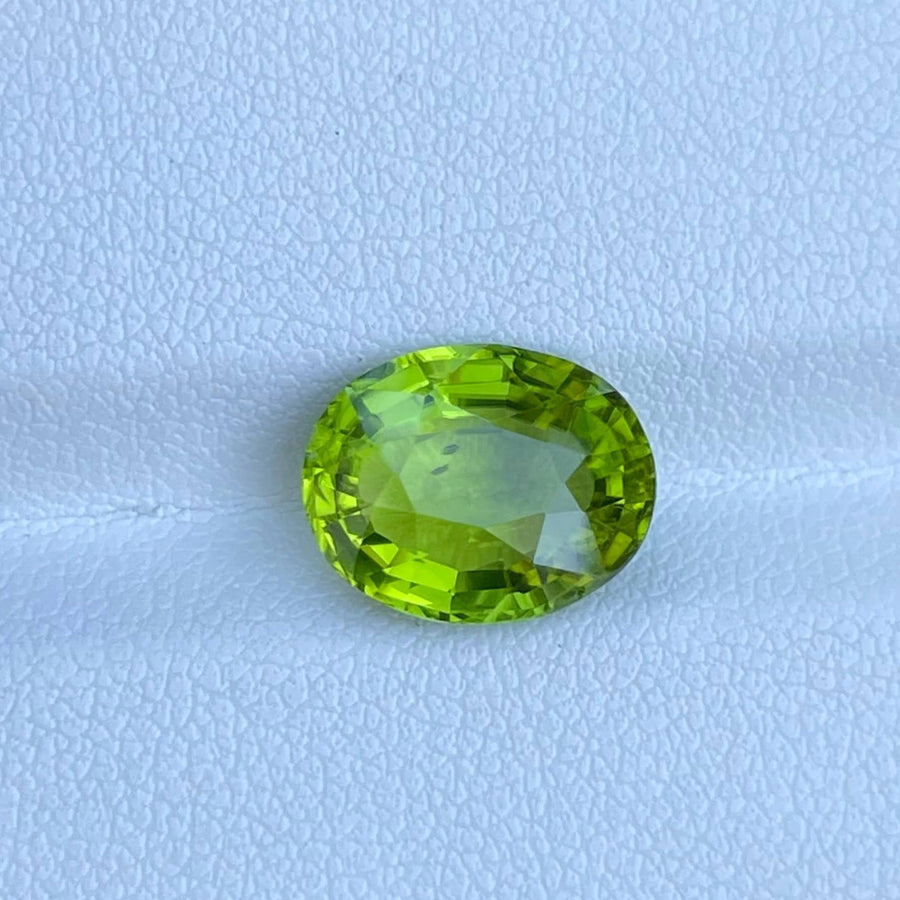 MantraMani® 4.55 Carat Green Peridot Oval Cut Natural Loose Gemstone