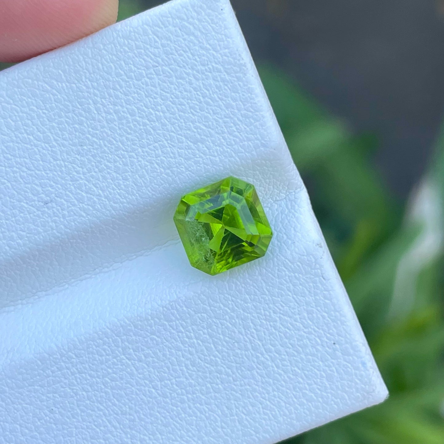 MantraMani Peridot Loose Gemstone – Authentic, Lab Certified | India - Angle 3